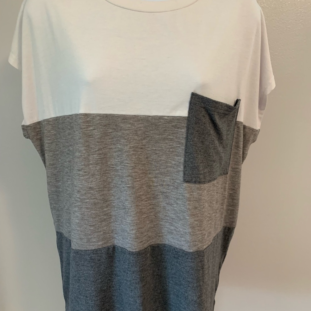 Color Block Tee - Picture 16 of 16